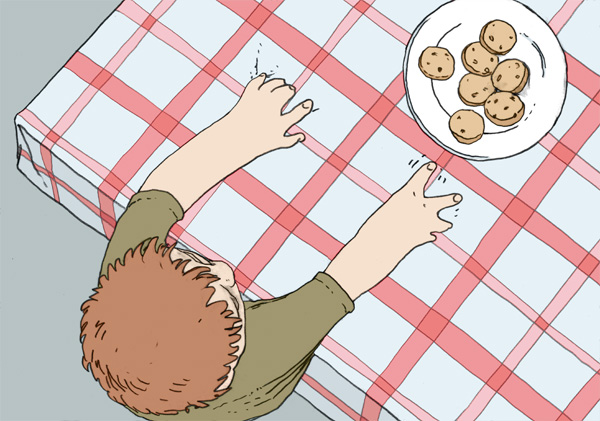 Cookies, Ein Kind versucht an die Kekse auf einem Tisch zu kommen, um diese zu naschen.